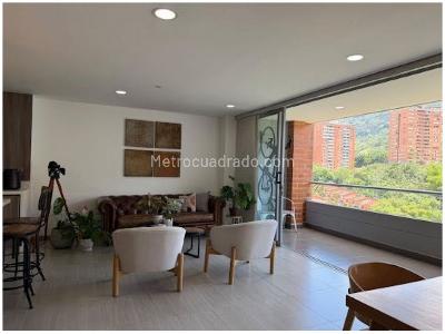 Apartamento de 3 alcobas en venta en Loma De Las Brujas, Envigado, 147 m² · foto 4 de 16