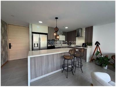 Apartamento de 3 alcobas en venta en Loma De Las Brujas, Envigado, 147 m² · foto 8 de 16