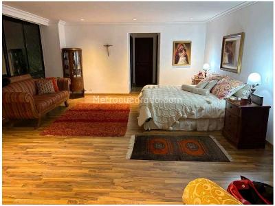 Apartamento de 4 alcobas en venta en San Lucas, Medellín, 578 m² · foto 8 de 8