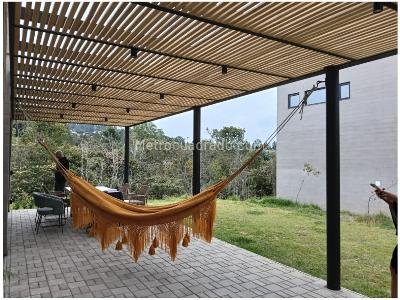 Casa de 3 alcobas en venta en Alto Del Escobero, Envigado, 242 m² · foto 12 de 20