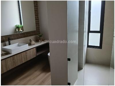 Casa de 3 alcobas en venta en Alto Del Escobero, Envigado, 242 m² · foto 19 de 20
