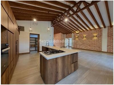Casa de 5 alcobas en venta en Llanogrande, Rionegro, 380 m² · foto 5 de 10