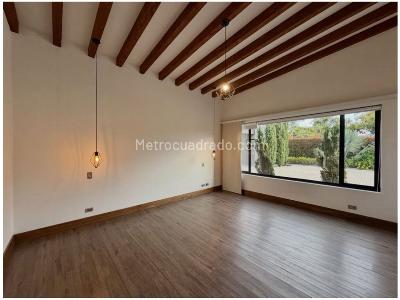 Casa de 5 alcobas en venta en Llanogrande, Rionegro, 380 m² · foto 7 de 10