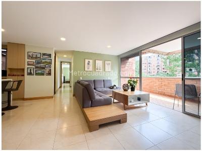 Apartamento de 3 alcobas en venta en Loma Del Escobero, Envigado, 134 m² · foto 2 de 20