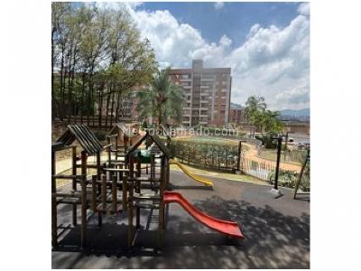 Apartamento de 3 alcobas en venta en Loma Del Escobero, Envigado, 134 m² · foto 19 de 20