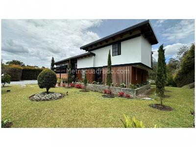 Casa de 3 alcobas en venta en Alto Del Escobero, Envigado, 360 m² · foto 3 de 20