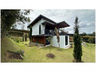 Casa de 3 alcobas en venta en Alto Del Escobero, Envigado, 360 m² · foto 4 de 20