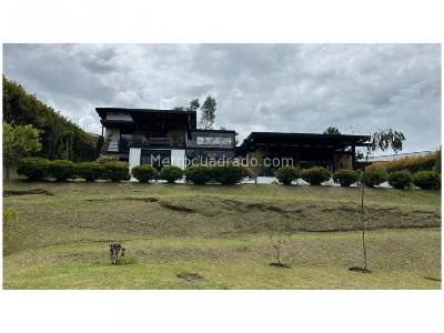 Casa de 3 alcobas en venta en Alto Del Escobero, Envigado, 360 m² · foto 5 de 20