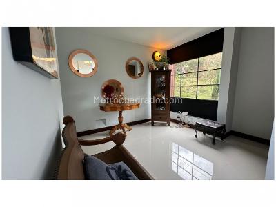 Casa de 3 alcobas en venta en Alto Del Escobero, Envigado, 360 m² · foto 11 de 20