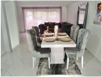 Casa de 3 alcobas en venta en El Diamante, Medellín, 230 m² · foto 5 de 20