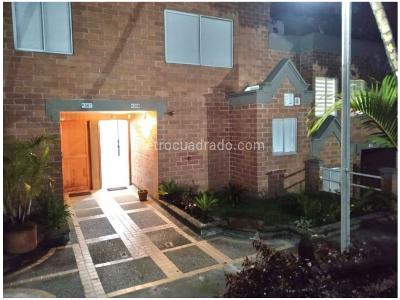 Casa de 3 alcobas en venta en El Diamante, Medellín, 230 m² · foto 14 de 20