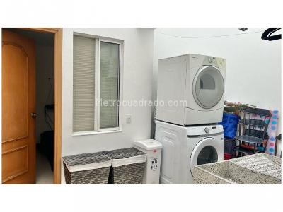 Casa de 4 alcobas en venta en San Lucas, Medellín, 373 m² · foto 9 de 20