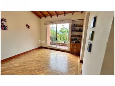 Casa de 4 alcobas en venta en San Lucas, Medellín, 373 m² · foto 12 de 20