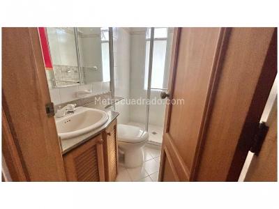 Casa de 4 alcobas en venta en San Lucas, Medellín, 373 m² · foto 15 de 20