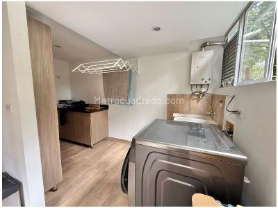Apartamento de 3 alcobas en venta en Loma De Los Balsos, Medellín, 134 m² · foto 10 de 20
