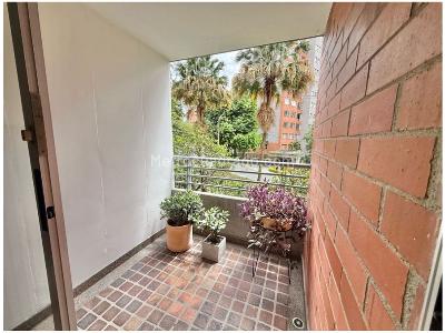 Apartamento de 3 alcobas en venta en Loma De Los Balsos, Medellín, 134 m² · foto 19 de 20