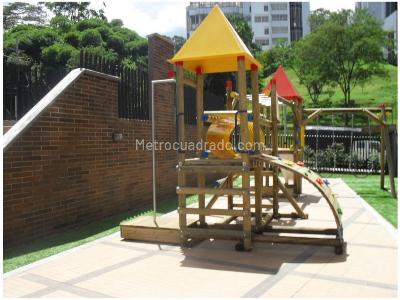 Apartaestudio en venta en El Poblado, Medellín, 60 m² · foto 15 de 20