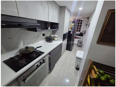 Casa de 4 alcobas en venta en Transversal Intermedia, Envigado, 270 m² · foto 2 de 20