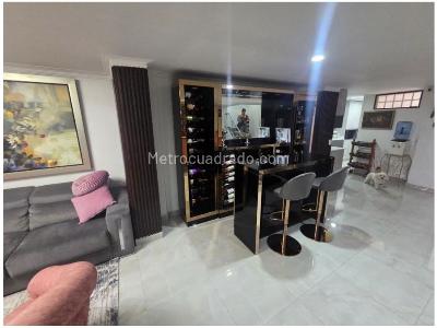 Casa de 4 alcobas en venta en Transversal Intermedia, Envigado, 270 m² · foto 5 de 20