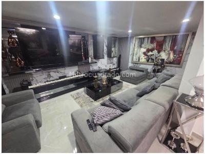 Casa de 4 alcobas en venta en Transversal Intermedia, Envigado, 270 m² · foto 8 de 20