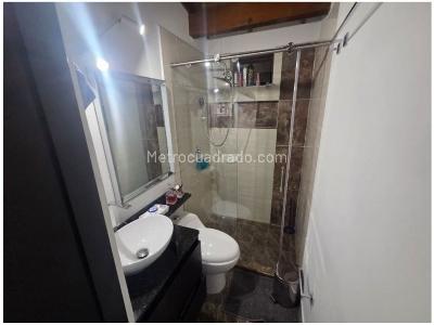 Casa de 4 alcobas en venta en Transversal Intermedia, Envigado, 270 m² · foto 18 de 20