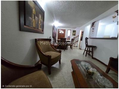 Casa de 3 alcobas en venta en La Cuenca, Envigado, 152 m² · foto 6 de 20