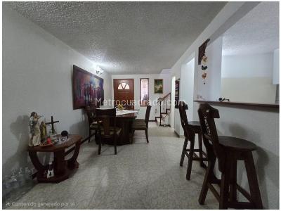 Casa de 3 alcobas en venta en La Cuenca, Envigado, 152 m² · foto 7 de 20