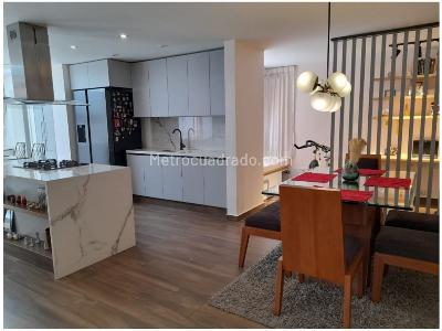 Apartamento de 3 alcobas en venta en San Patricio, Bogotá, 164 m² · foto 3 de 18