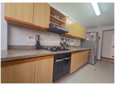 Apartamento en venta en Loma De Los Bernal, Medellín · foto 10 de 20