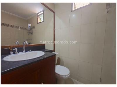 Apartamento en venta en Loma De Los Bernal, Medellín · foto 13 de 20