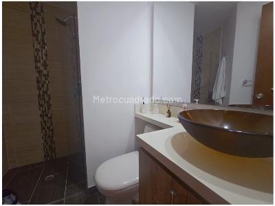 Apartamento en venta en Loma De Los Bernal, Medellín · foto 18 de 20