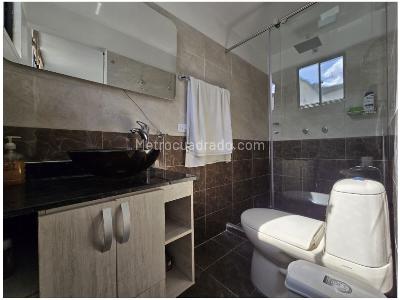 Casa de 3 alcobas en venta en Lorena, Medellín, 143 m² · foto 7 de 12