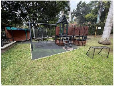 Apartamento de 3 alcobas en venta en Transv, Medellín, 103 m² · foto 14 de 20
