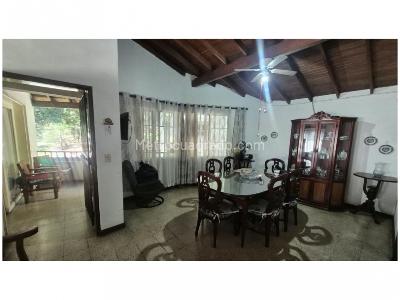Casa de 5 alcobas en venta en Laureles, Medellín, 300 m² · foto 2 de 20