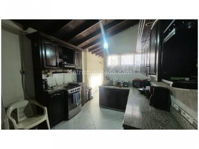 Casa de 5 alcobas en venta en Laureles, Medellín, 300 m² · foto 5 de 20