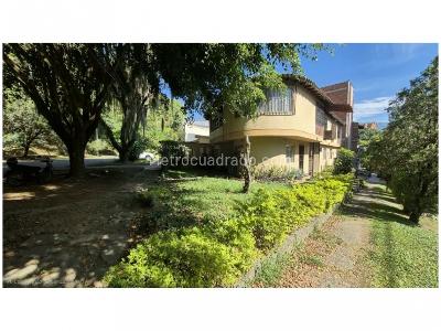Casa de 5 alcobas en venta en Laureles, Medellín, 300 m² · foto 14 de 20