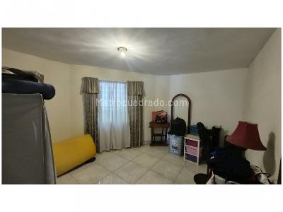 Casa de 5 alcobas en venta en Laureles, Medellín, 300 m² · foto 17 de 20