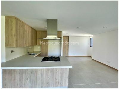 Apartamento de 2 alcobas en venta en Las Palmas Intercontinental, Medellín, 69 m² · foto 3 de 20
