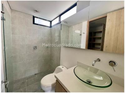 Apartamento de 2 alcobas en venta en Las Palmas Intercontinental, Medellín, 69 m² · foto 12 de 20