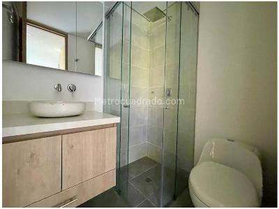 Apartamento de 2 alcobas en venta en Las Palmas Intercontinental, Medellín, 69 m² · foto 13 de 20