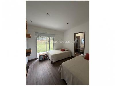 Casa de 4 alcobas en venta en Loma Del Escobero, Envigado, 223 m² · foto 5 de 13