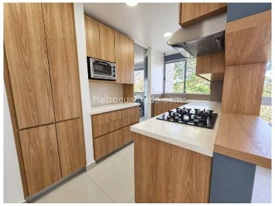 Apartamento de 3 alcobas en venta en Alto De Las Palmas, Medellín, 151 m² · foto 12 de 20