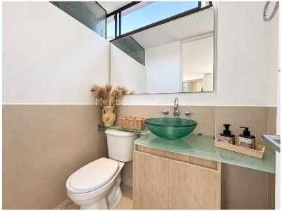 Apartamento de 3 alcobas en venta en Loma Del Encierro, Medellín, 134 m² · foto 16 de 20