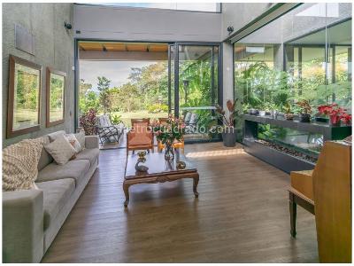Casa de 4 alcobas en venta en Acuarela, Envigado, 450 m² · foto 3 de 20