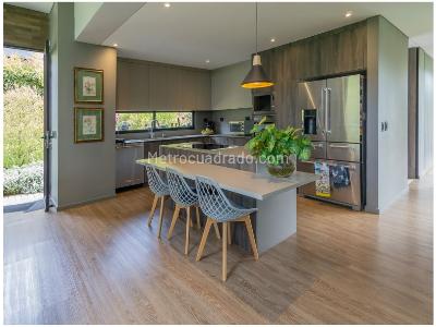 Casa de 4 alcobas en venta en Acuarela, Envigado, 450 m² · foto 12 de 20