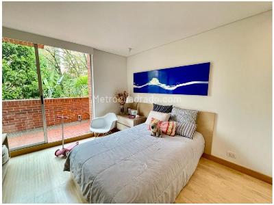 Apartamento de 2 alcobas en venta en Calasanz, Medellín, 206 m² · foto 8 de 12