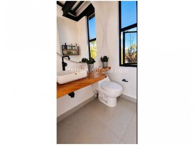 Casa de 3 alcobas en venta en Loma Del Escobero, Envigado, 260 m² · foto 6 de 9