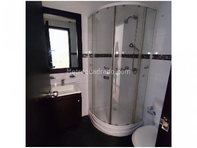 Casa en venta en Santa Barbara, Bogotá · foto 8 de 16