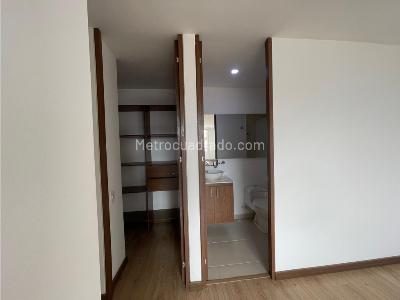 Apartamento de 3 alcobas en venta en Loma De Los Gonzalez, Medellín, 109 m² · foto 18 de 20