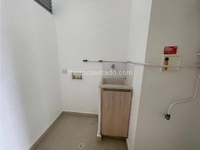 Apartamento de 3 alcobas en venta en Loma De Los Gonzalez, Medellín, 109 m² · foto 2 de 20